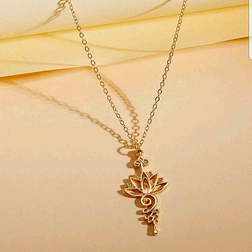 💖Floral Pendant Necklace - Picture 2 of 3